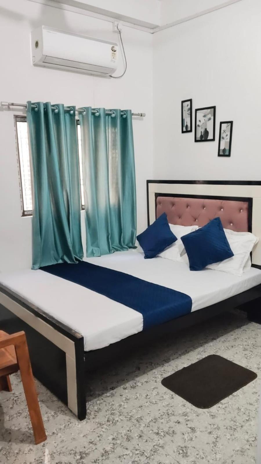 ורנאסי Shree K.B Guest House מראה חיצוני תמונה