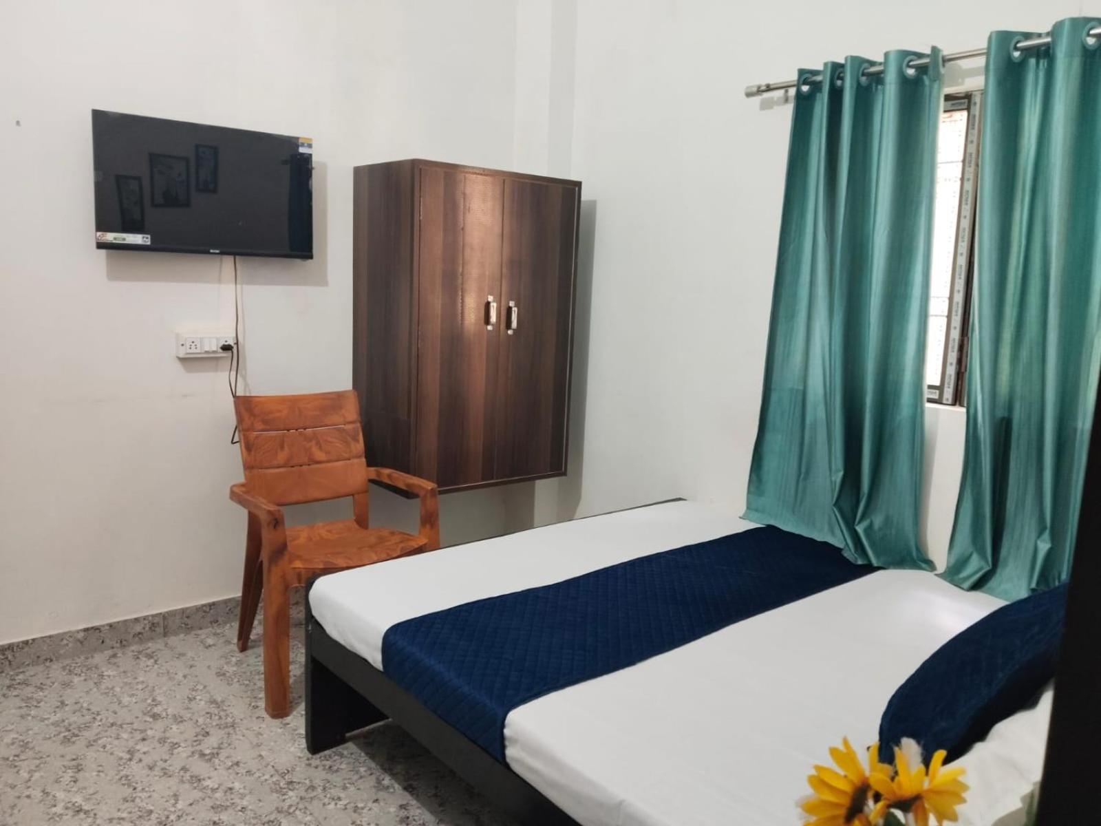 ורנאסי Shree K.B Guest House מראה חיצוני תמונה